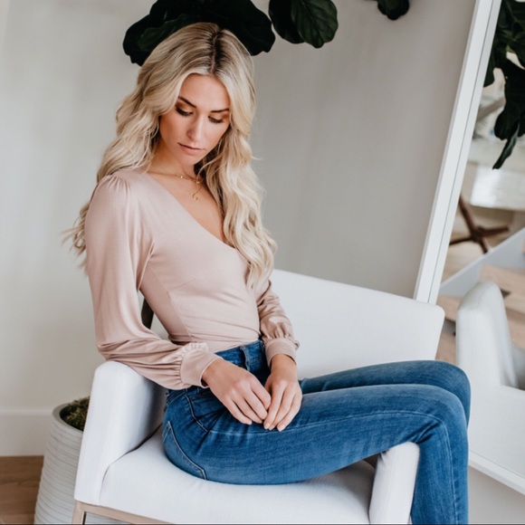 LAST‼️ Penelope Billowed Bodysuit - Picture 3 of 8